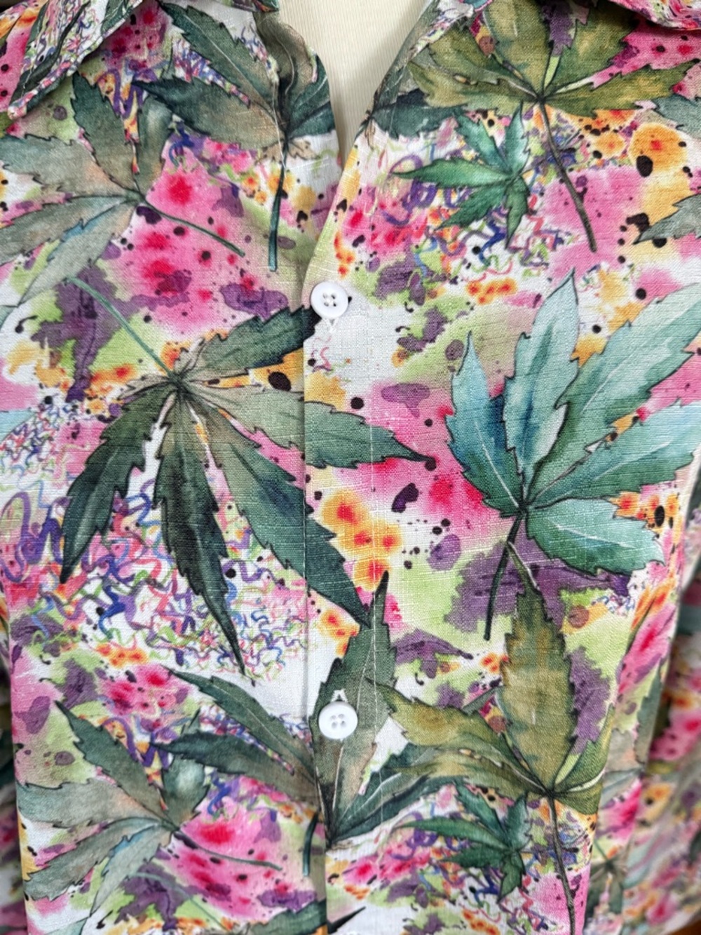 Vintage Button-down Batik Print Blouse - Picture 3 of 4